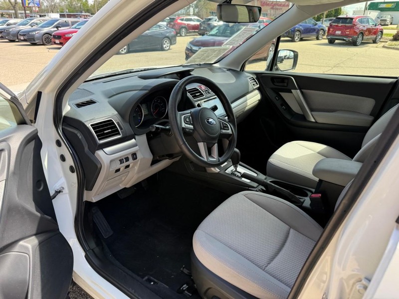 Subaru Forester Vehicle Image 10