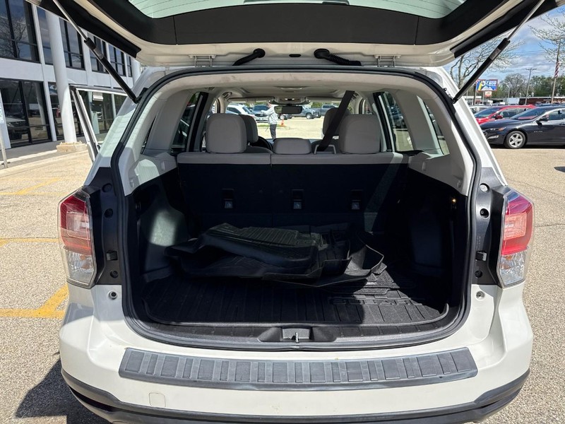 Subaru Forester Vehicle Image 13