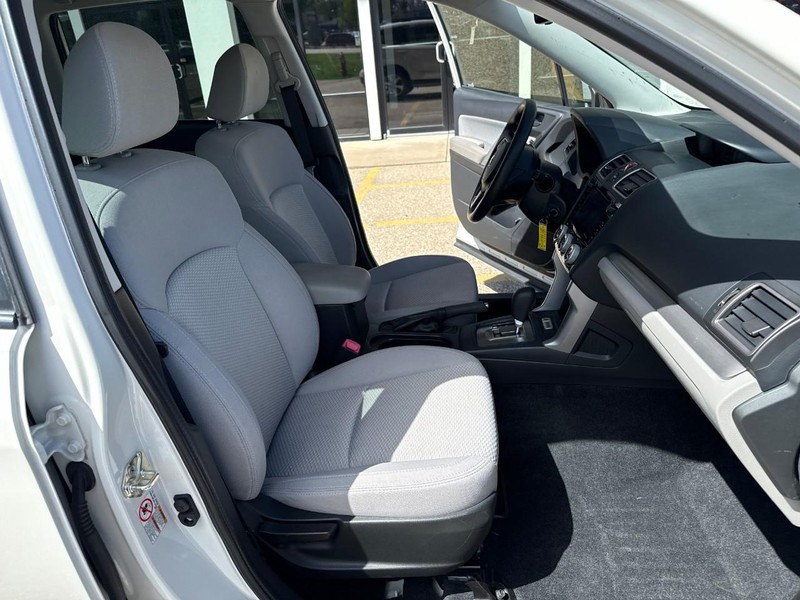 Subaru Forester Vehicle Image 16