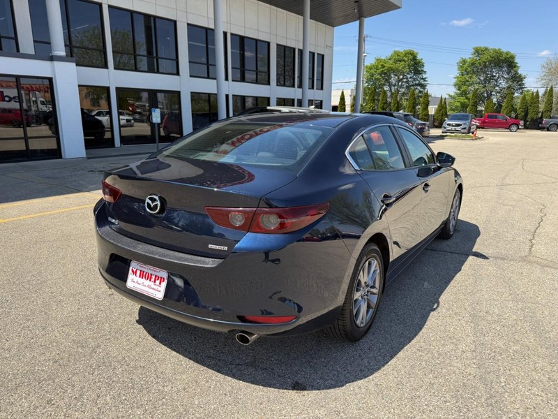 Mazda Mazda3 Sedan Vehicle Image 05