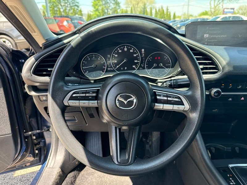 Mazda Mazda3 Sedan Vehicle Image 16
