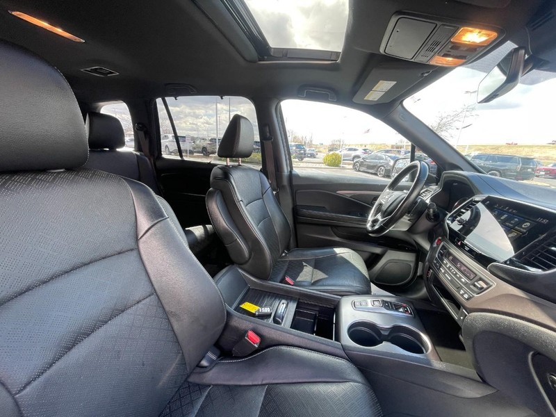 Honda Passport Vehicle Image 11