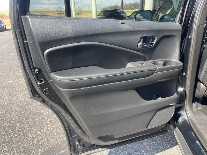 Honda Passport Vehicle Image 21