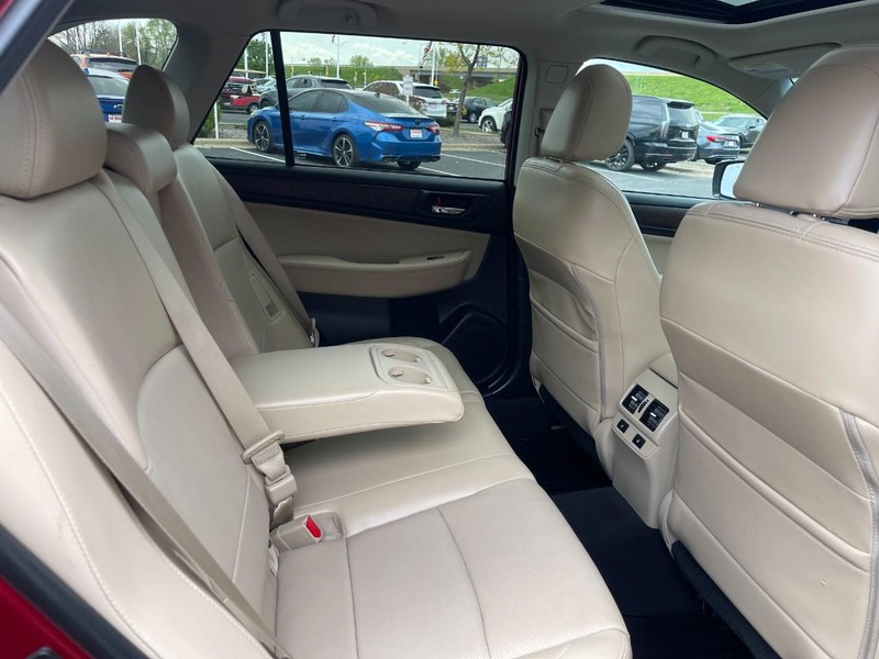 Subaru Outback Vehicle Image 13