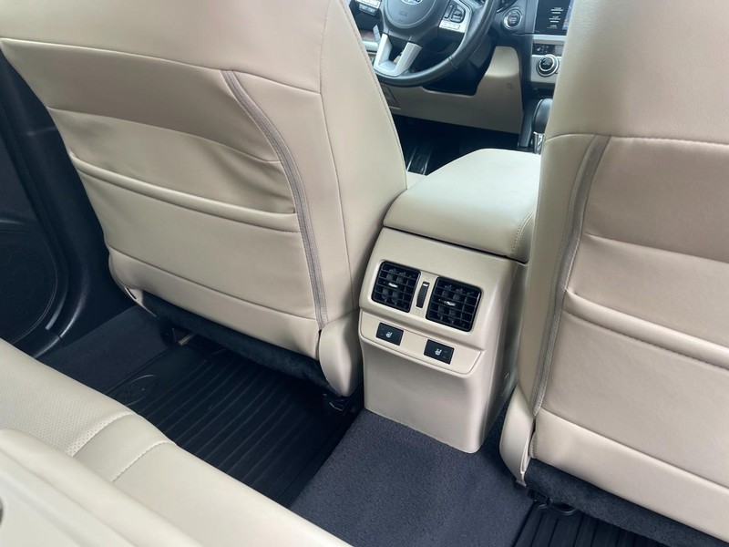 Subaru Outback Vehicle Image 14
