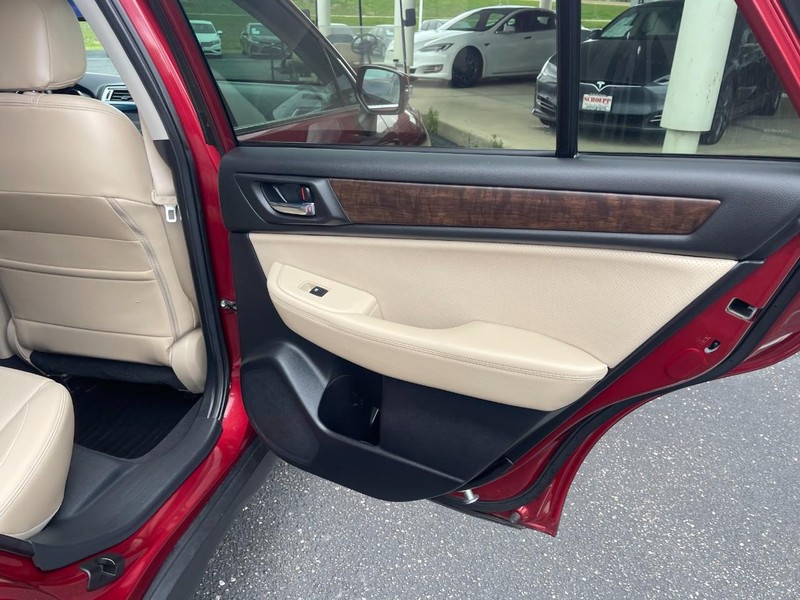 Subaru Outback Vehicle Image 16