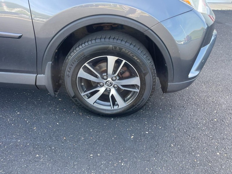 Toyota RAV4 Vehicle Image 07