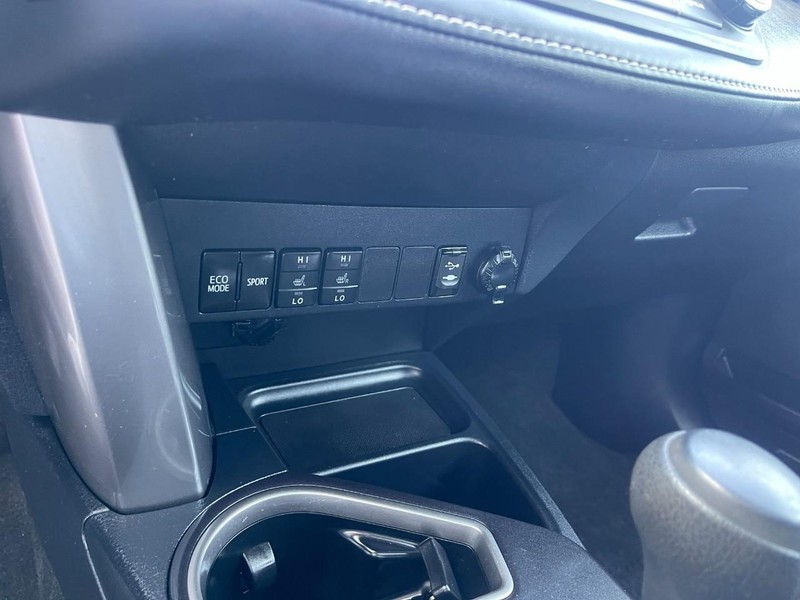 Toyota RAV4 Vehicle Image 27