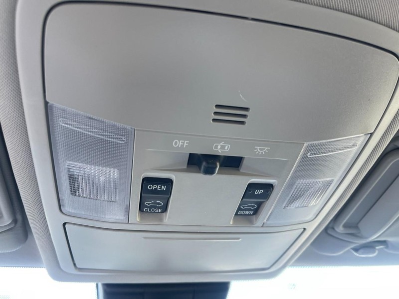 Toyota RAV4 Vehicle Image 31