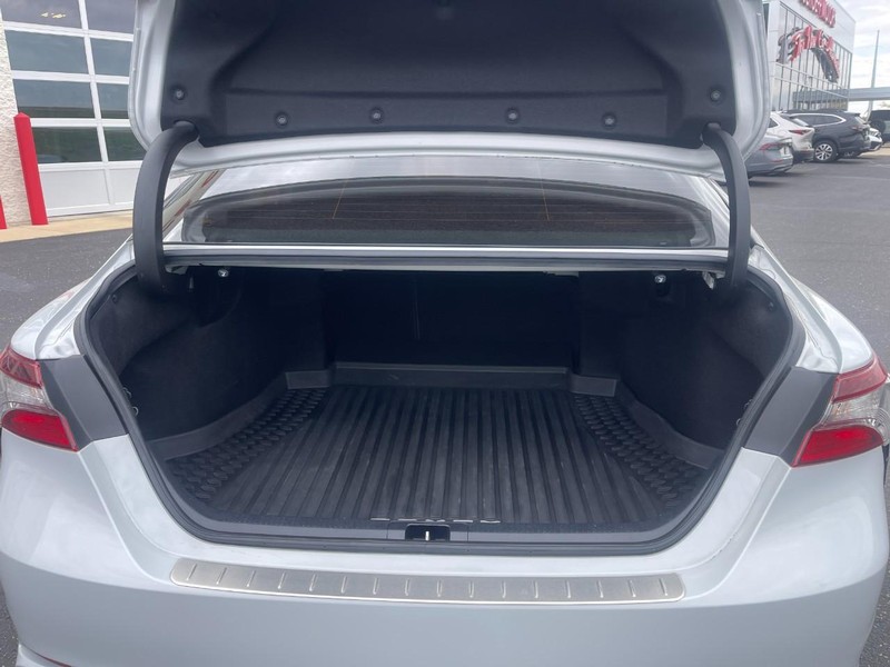 Toyota Camry Vehicle Image 14