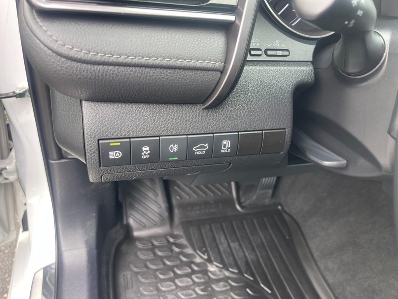 Toyota Camry Vehicle Image 19