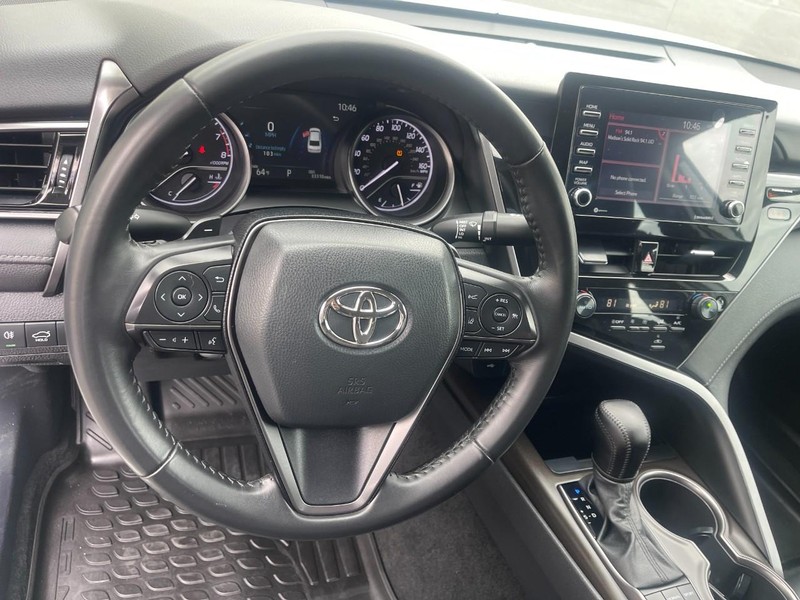 Toyota Camry Vehicle Image 20
