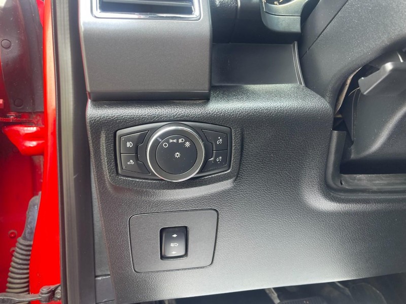 Ford F-150 Vehicle Image 16