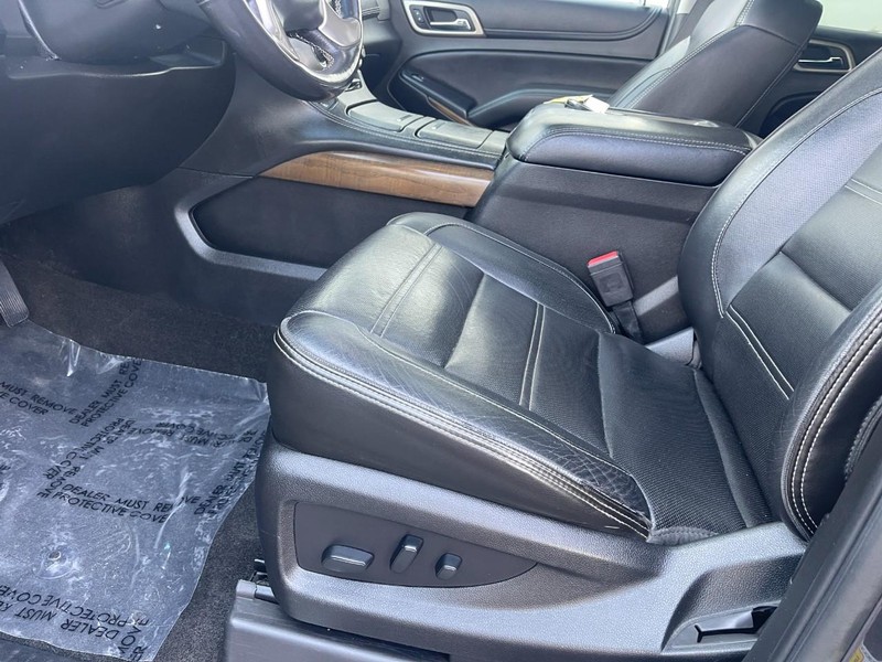 GMC Yukon Vehicle Image 17