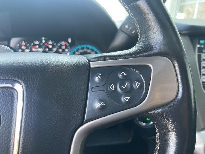 GMC Yukon Vehicle Image 24
