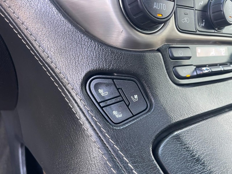 GMC Yukon Vehicle Image 31