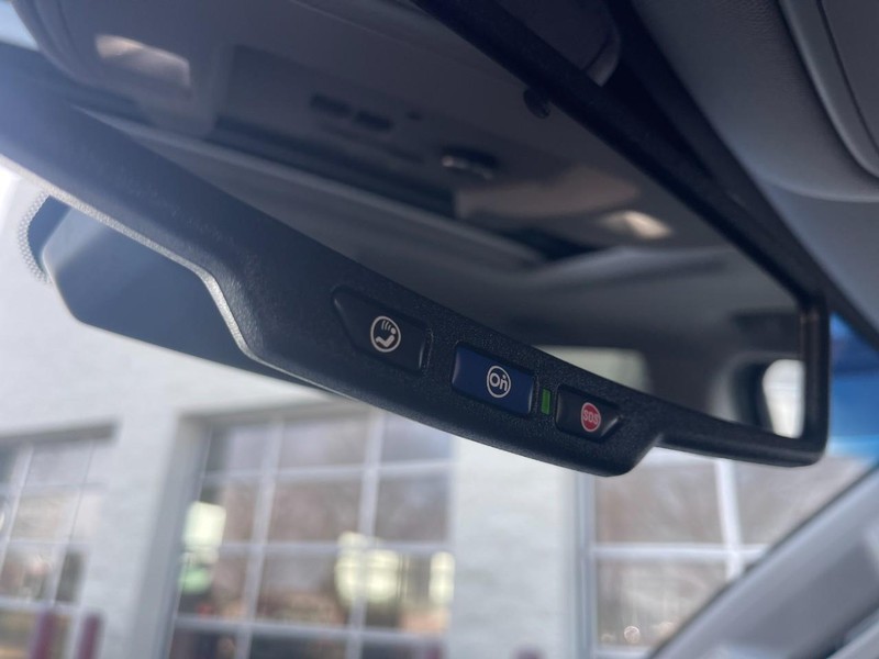 GMC Yukon Vehicle Image 33