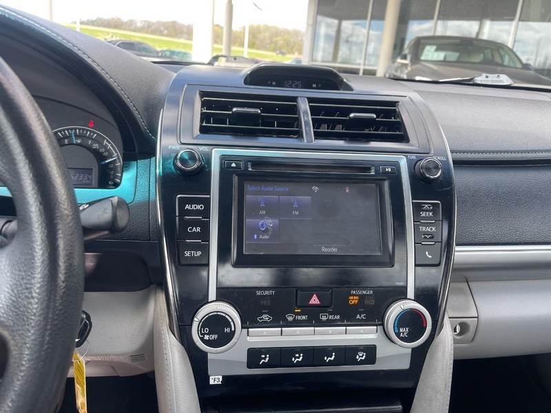 Toyota Camry Vehicle Image 20