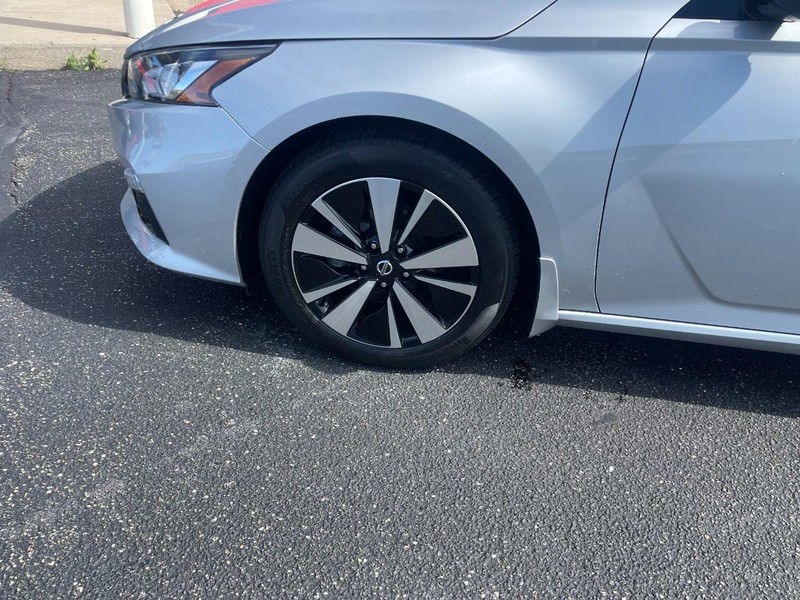 Nissan Altima Vehicle Image 06