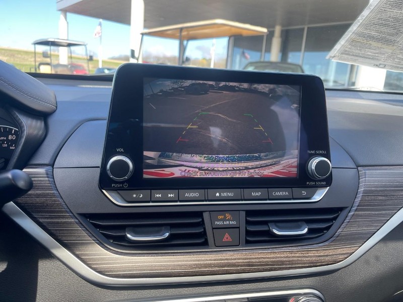 Nissan Altima Vehicle Image 31