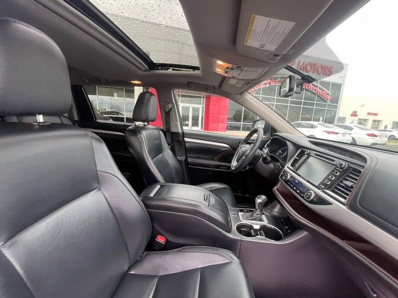Toyota Highlander Vehicle Image 06