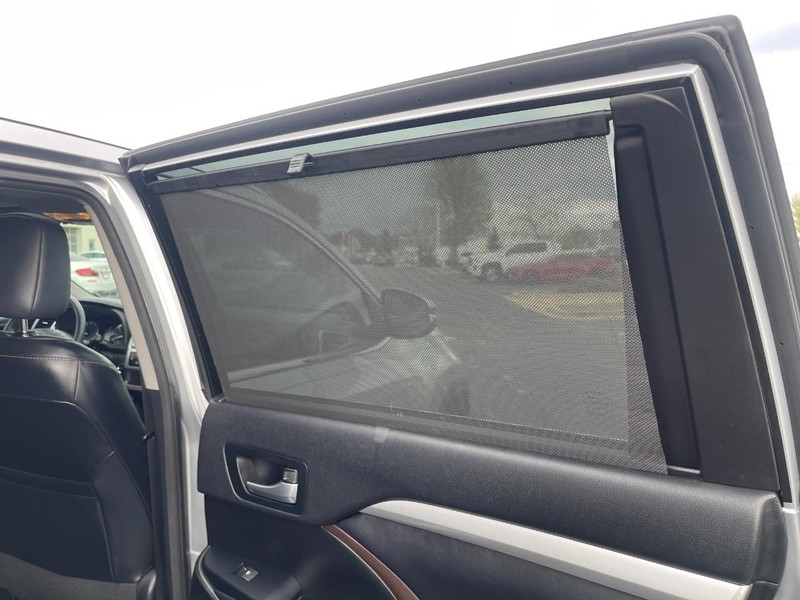 Toyota Highlander Vehicle Image 10