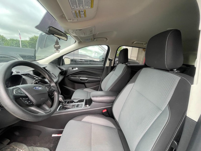 Ford Escape Vehicle Image 03