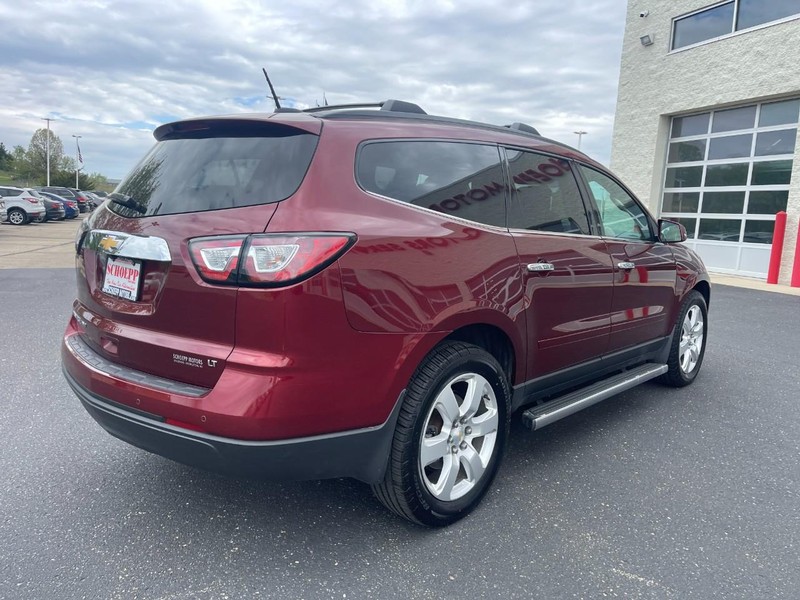 Chevrolet Traverse Vehicle Image 03