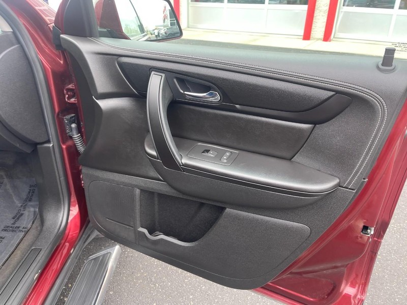 Chevrolet Traverse Vehicle Image 12