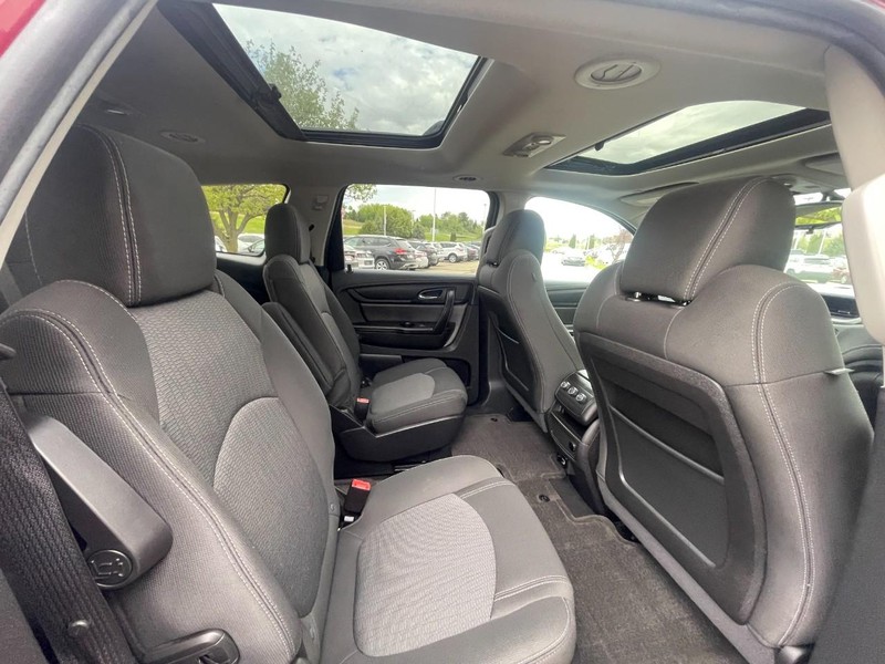 Chevrolet Traverse Vehicle Image 13