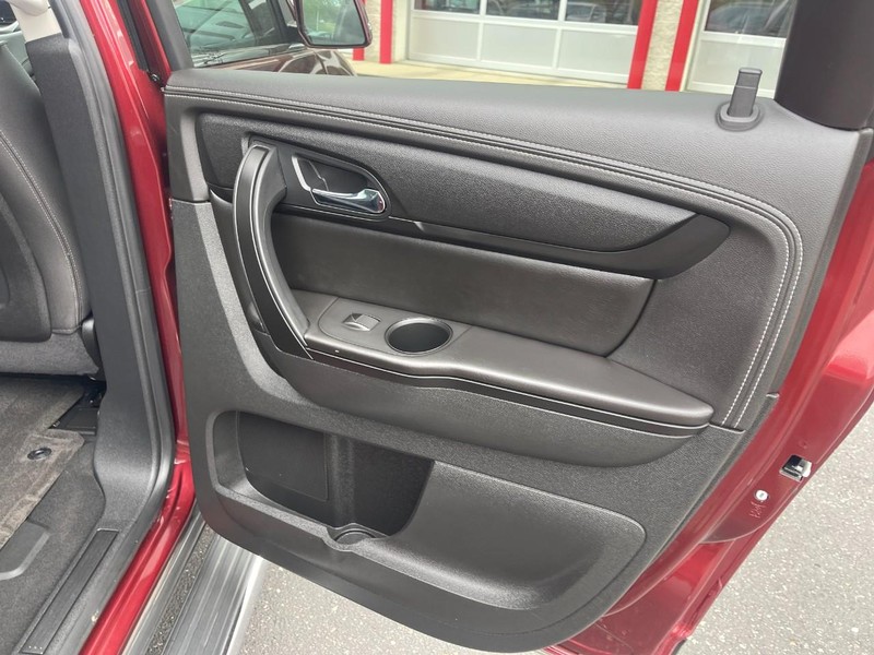 Chevrolet Traverse Vehicle Image 17
