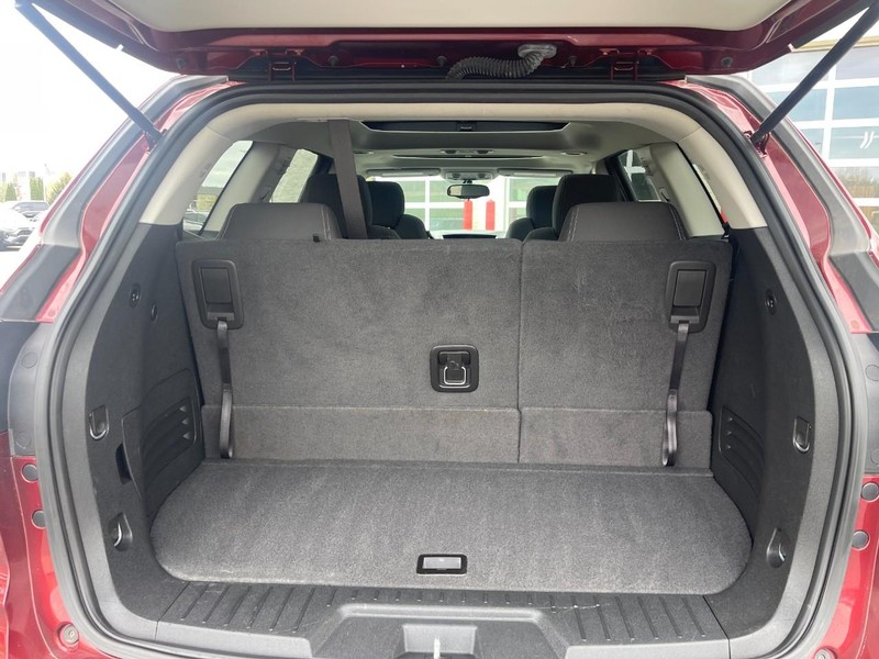 Chevrolet Traverse Vehicle Image 18