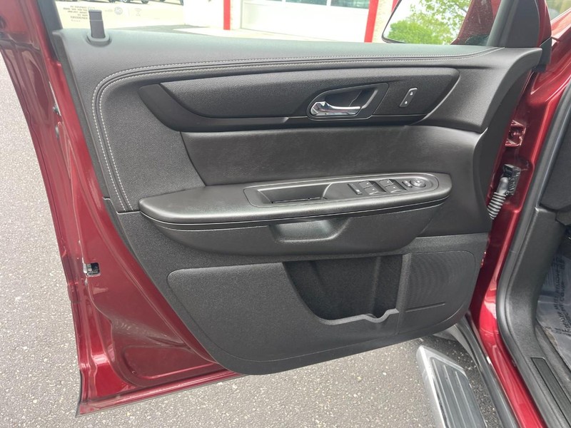 Chevrolet Traverse Vehicle Image 22
