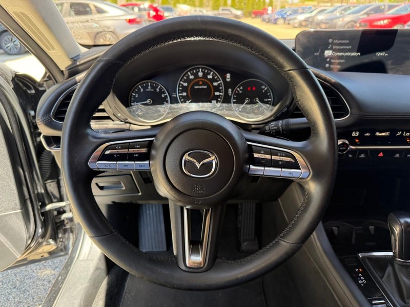 Mazda Mazda3 Sedan Vehicle Image 19