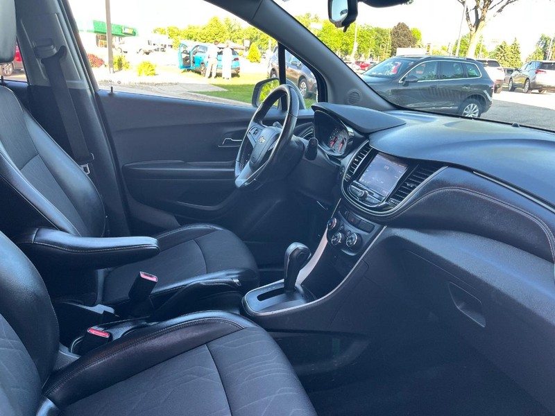 Chevrolet Trax Vehicle Image 13
