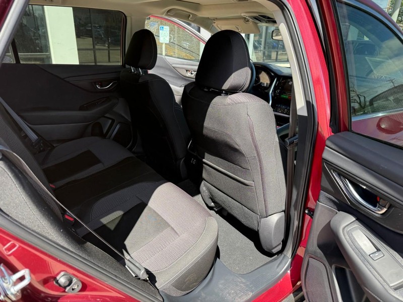 Subaru Outback Vehicle Image 16