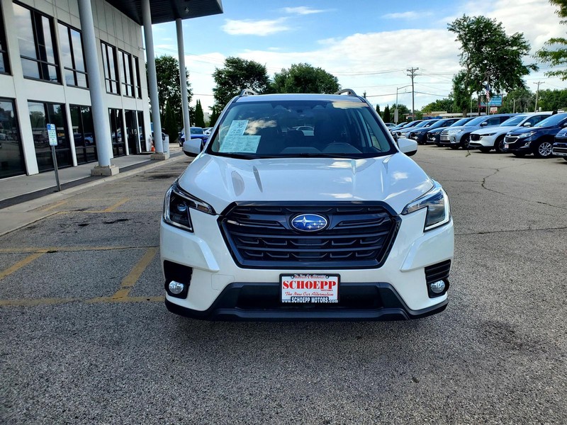 Subaru Forester Vehicle Image 02