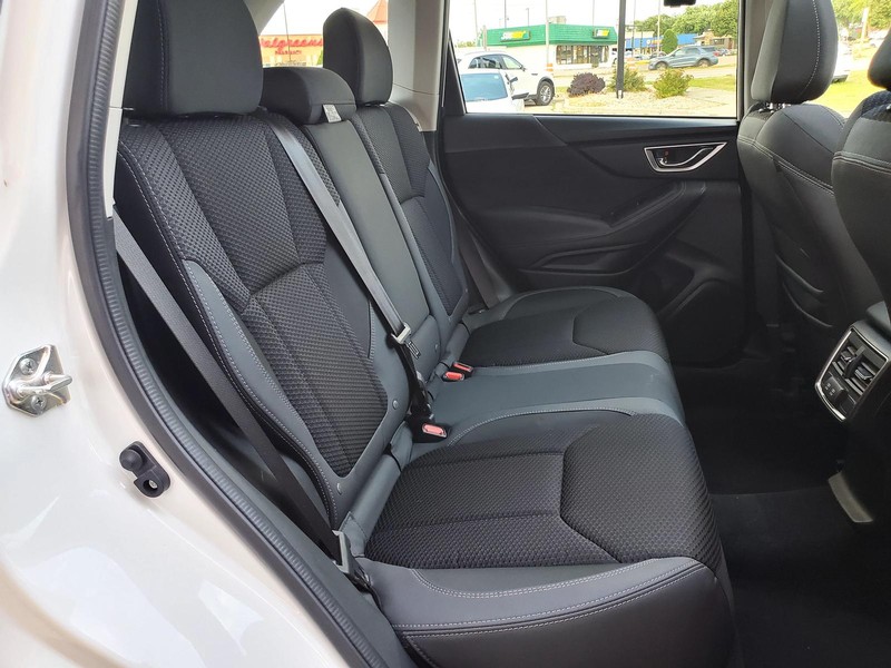 Subaru Forester Vehicle Image 15