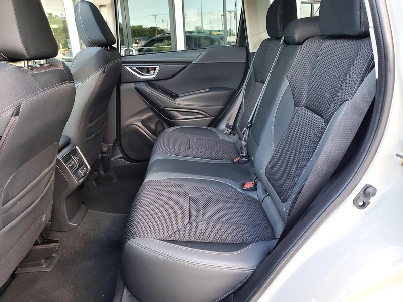 Subaru Forester Vehicle Image 16