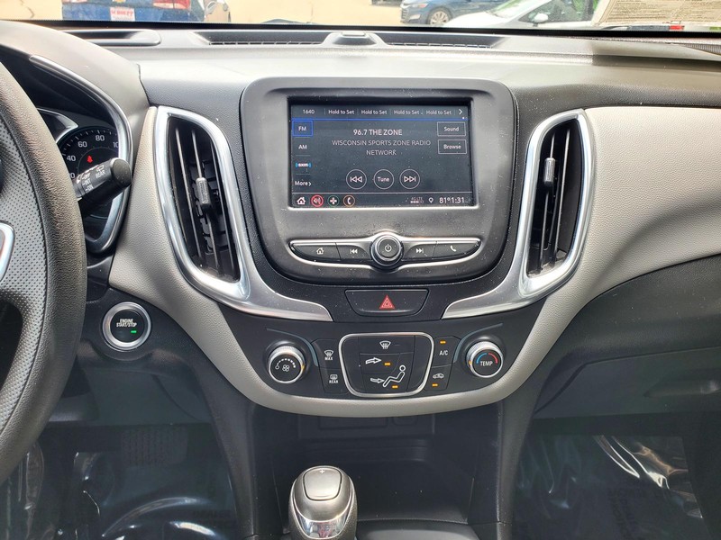 Chevrolet Equinox Vehicle Image 10