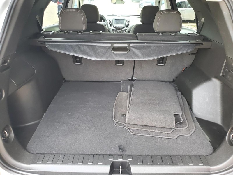 Chevrolet Equinox Vehicle Image 15