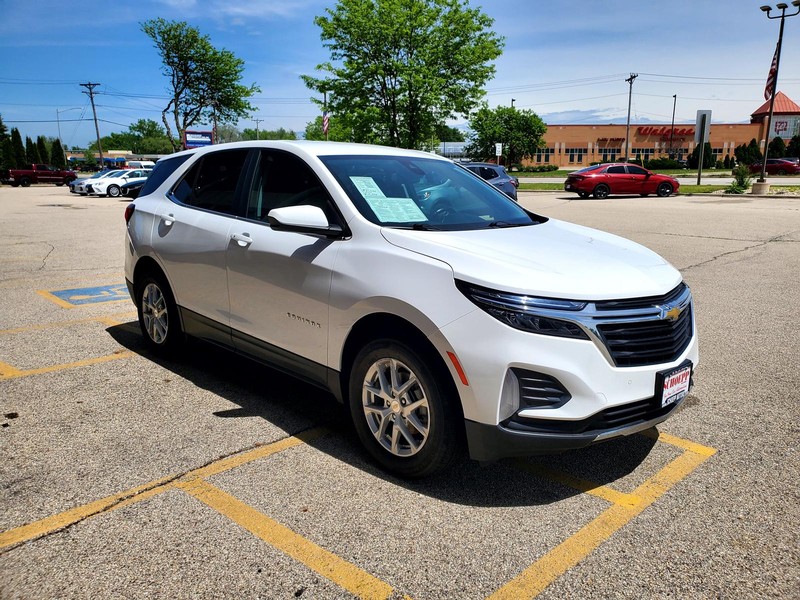 Chevrolet Equinox Vehicle Image 03