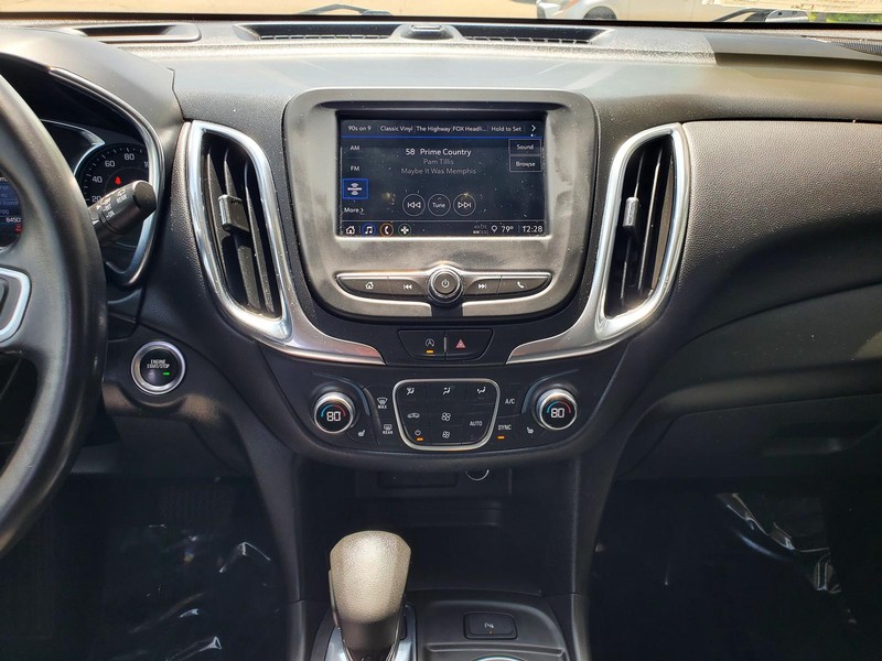 Chevrolet Equinox Vehicle Image 10