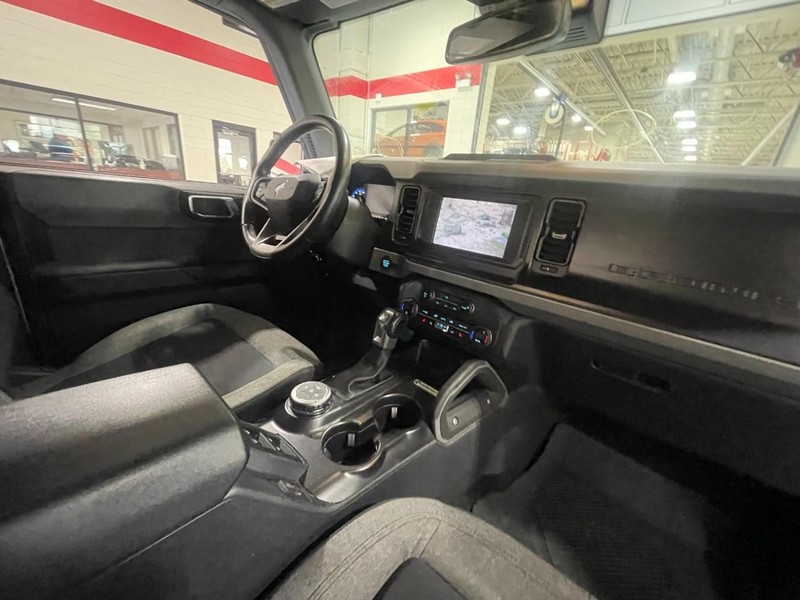 Ford Bronco Vehicle Image 04