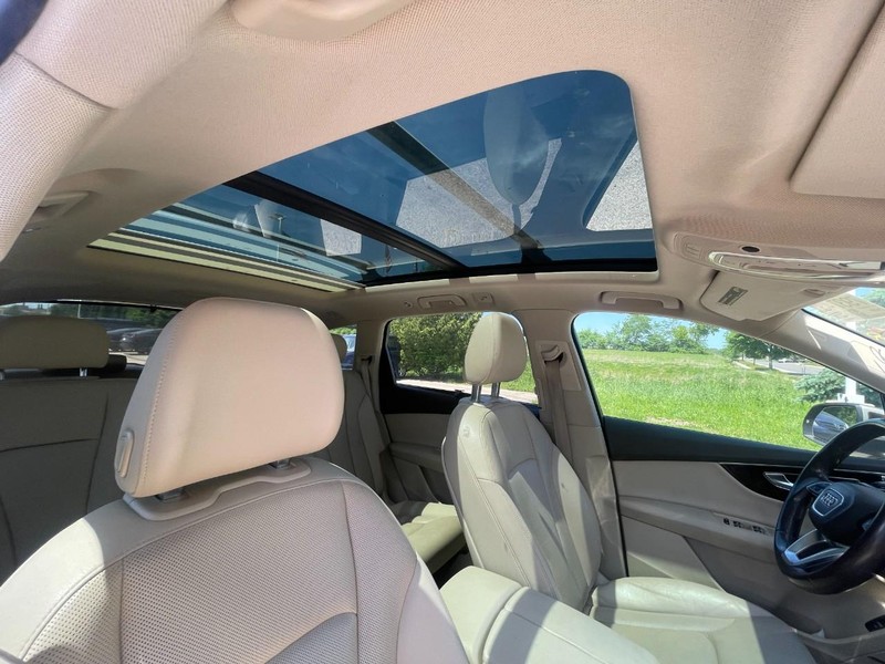 Audi Q7 Vehicle Image 03