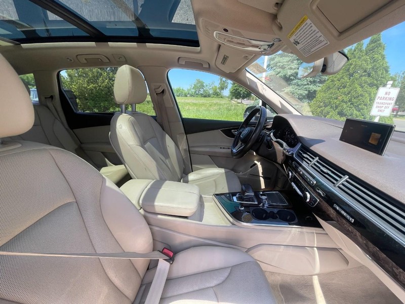 Audi Q7 Vehicle Image 04