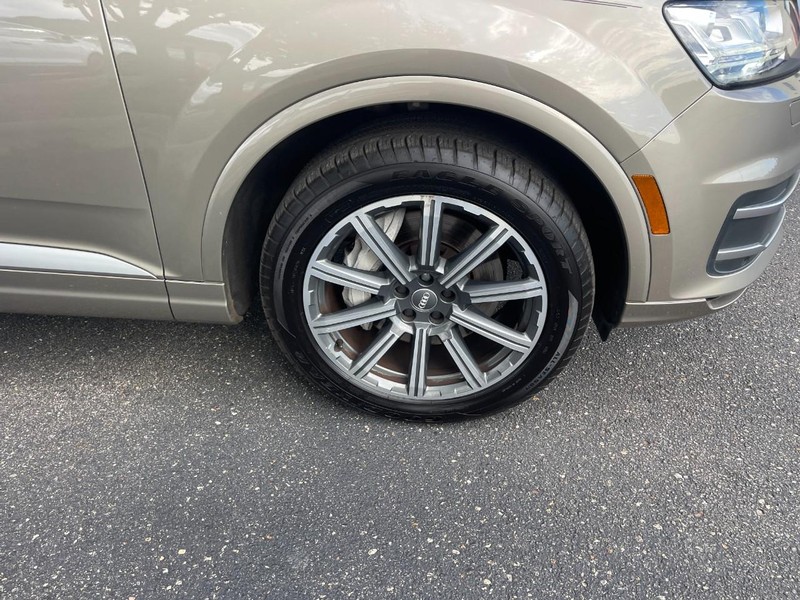 Audi Q7 Vehicle Image 07