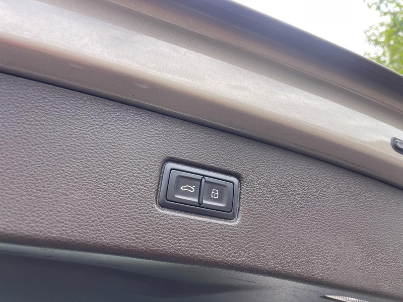 Audi Q7 Vehicle Image 22