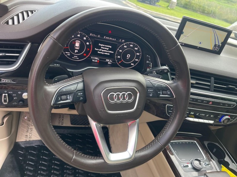 Audi Q7 Vehicle Image 31