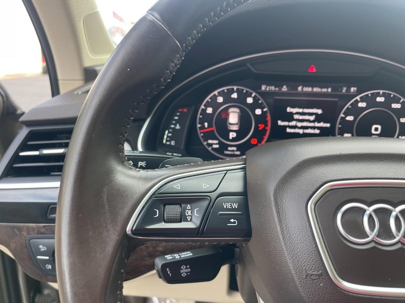 Audi Q7 Vehicle Image 33